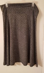 Lularoe Azure Black and White flower pattern skirt